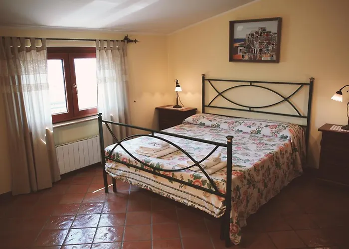 לינה וארוחת בוקר Spigolatrice 3*